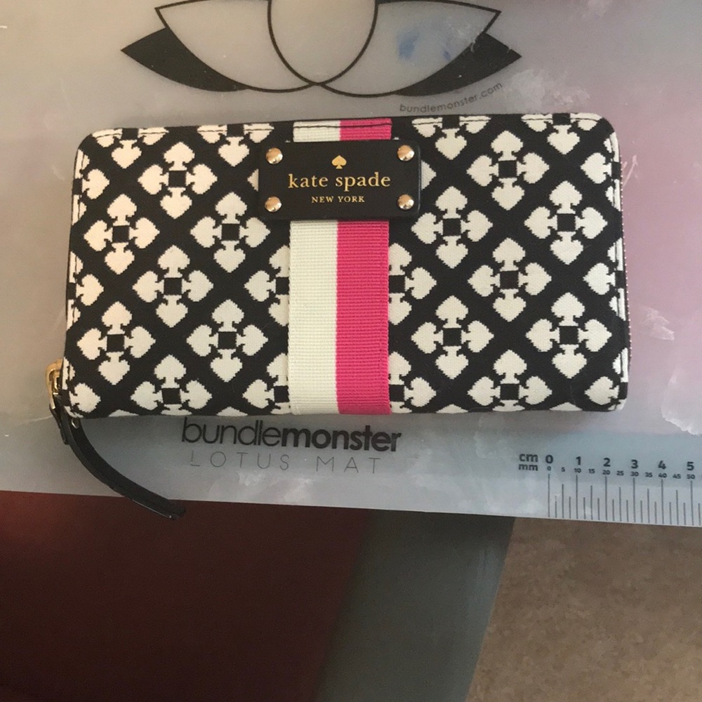 Kate spade wallet brand new never used